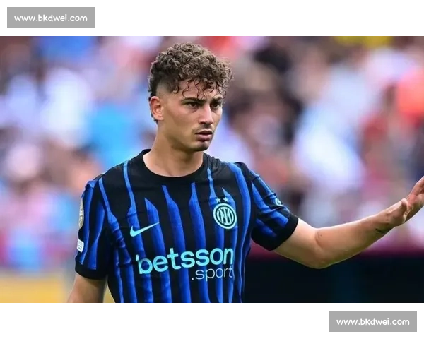 斯基拉:韦基重返国米执教 U23 签约至 2027 年 斯基拉:韦基重返国米执教 U23 签约至 2027 年